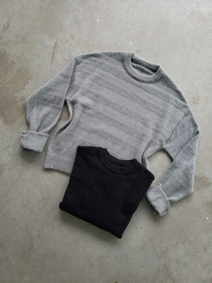 SWEATER BASICO DE HILO CHENILLE CON DETALLE CALADO - SWEATER ARACELI - Dasom | MAYORISTA