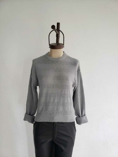 SWEATER BASICO DE HILO CHENILLE CON DETALLE CALADO - SWEATER ARACELI - Dasom | MAYORISTA