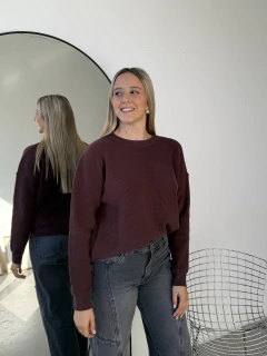 SWEATER TEJIDO DOBLE HEBRA BREMER PUNTO INGLES TAJOS - SWEATER BIANCA - Dasom | MAYORISTA