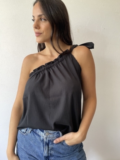 BLUSA UN HOMBRO AJUSTABLE - CAMELIA en internet