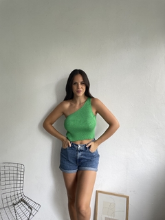 MUSCULOSA ASIMENTRICA CON CUT OUT LATERAL - HOLLY - comprar online