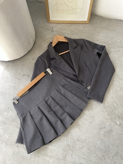 BLAZER CORTO CROPPED SASTRERO - BLAZER ISADORA en internet