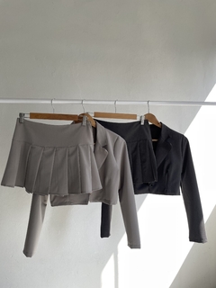 BLAZER CORTO CROPPED SASTRERO - BLAZER ISADORA - comprar online