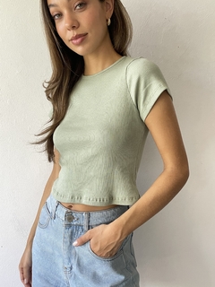 REMERA BASICA MORLEY ALGODON CUELLO REDONDO - REMERA NAYLA - Dasom | MAYORISTA