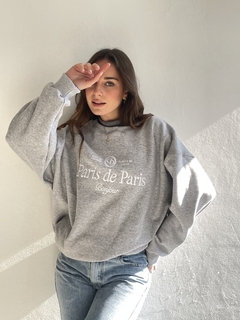 BUZO OVERSIZE DE FRIZA BORDADO - BUZO PARIS