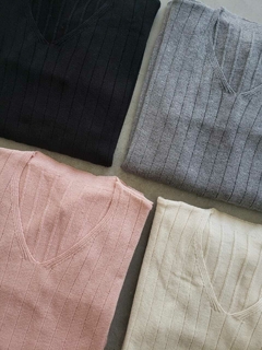 SWEATER TEJIDO BREMER CUELLO V MORLEY ANCHO - SWEATER PRIXILA - Dasom | MAYORISTA