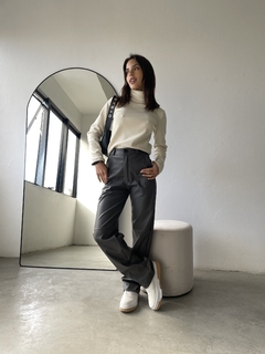 Imagen de PANTALON CUERINA PU RECTO FRIZADO POR DENTRO - SARA