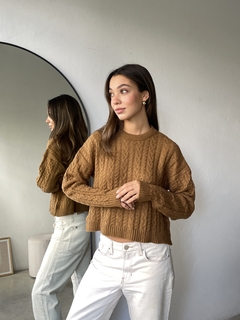 Imagen de SWEATER ANCHO TEJIDO HILO FRISADO TRENZAS - SWEATER TRIANA