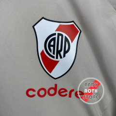 campera rompeviento 2023