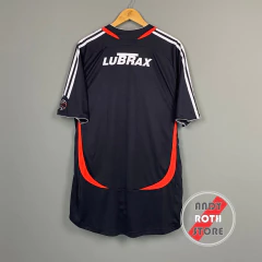 camiseta alternativa 2006 en internet