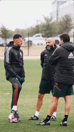 camperon negro river plate 2023