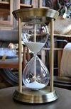 Reloj De Arena 30 Minutos C/base Metal Dorado 21.5x15 Cm en internet