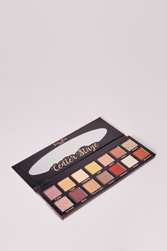PINKY ROSE - CENTER STAGE EYESHADOW PALETTE en internet