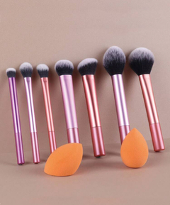 ESSENTIALS BRUSH SET + SPONGES