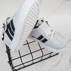 ZAPATILLAS HOOPS BLANCA C/ NEGRO - Waikiki Babys