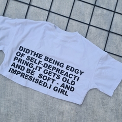 CROPTOP OVERSIZE LETTERS