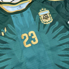 CAMISETA DIBU ADULTO - BORDADA en internet