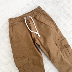 CARGO DE GABARDINA - CAMEL - comprar online