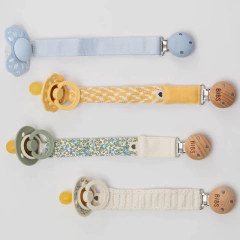 BIBS PACIFIER CLIP PORTACHUPETES BRAIDED CLOUD IRON 9401102 - Childs Especialistas en Bebes