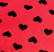 HAPPY LITTLE MOMENTS BOLSO CATA ROJO CORAZONES NEGROS - Childs Especialistas en Bebes