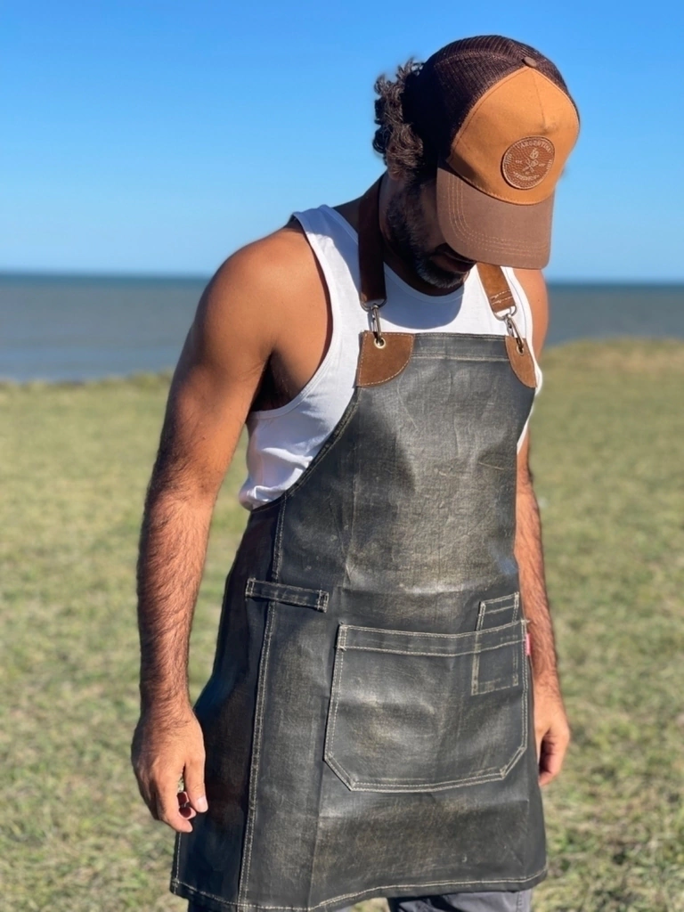 Delantal Gutierrez negro