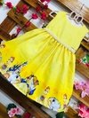Vestido Bela A Bela e a Fera amarelo pérolas infantil