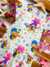 Vestido branco Pocoyo bolas manga pompom infantil