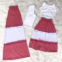 Saia longa Rosa e branca e blusinha branca mãe e filha