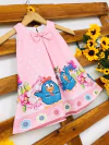 Vestido Galinha Pintadinha rosa claro flores Modelo Manuella infantil