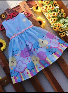Vestido Nuvem Chuva de Amor barra colorida
