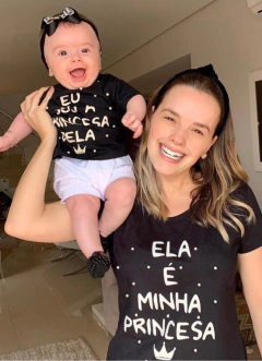 Blusinha preta eu sou menina dela mãe e filha