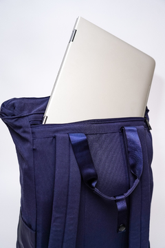 Mochila Matera Kyma Mykonos azul portanotebook laptop Un mate Calidad termo Stanley