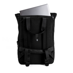Mochila Matera Kyma Mykonos Negra portanotebook laptop Un mate Calidad Stanley