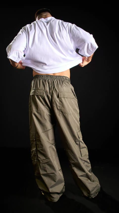 Pantalón MOM- DARK FUTURE