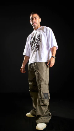 Pantalón MOM- DARK FUTURE en internet