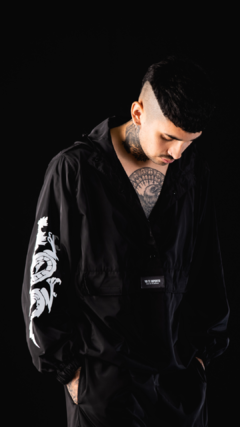 ANORAK DRAGÓN BLACK en internet