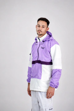 Jaqueta Corta Vento Anorak Camaleão Urbano Capuz Lilás - comprar online