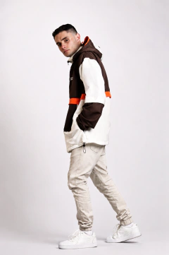 Jaqueta Corta Vento Anorak Camaleão Urbano Capuz Marrom/Offwhite