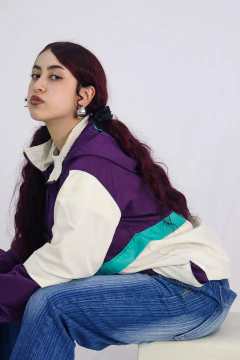 Imagem do Jaqueta Corta Vento Anorak Camaleão Urbano Capuz Roxo/Offwhite
