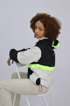 Jaqueta Corta Vento Anorak Camaleão Urbano Capuz Verde Neon - loja online