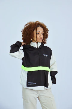 Jaqueta Corta Vento Anorak Camaleão Urbano Capuz Verde Neon - comprar online