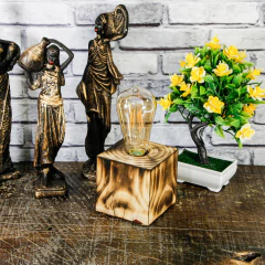 Luminária de Mesa em Madeira Maciça - Relic - Delenha Decor