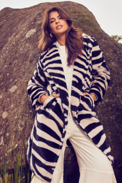 Trench Coat Felpudo Zebra