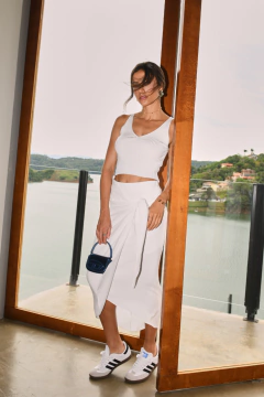 Saia Midi com detalhe transpassado frontal - loja online