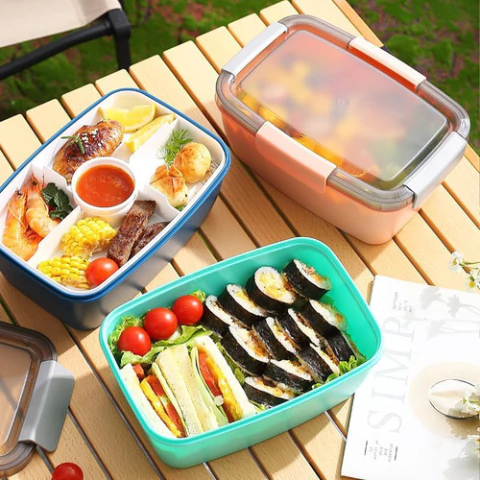 Lunchera Rectangular con 5 Divisiones y Cubierto | 2 L - comprar online
