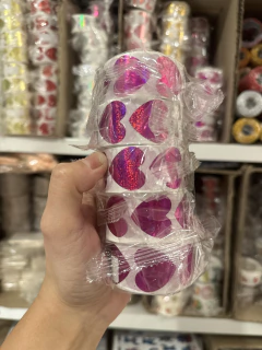 Rollo de stickers x 500 unidades "Corazones".