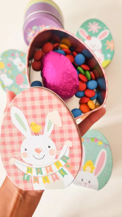 Latas con conejitos. Medida 9x11x4,5 cms. Precio por unidad.