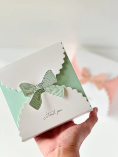 Caja con moño. Precio por unidad. - comprar online