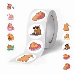 Rollo de stickers capibara x 500 unidades. - tienda online