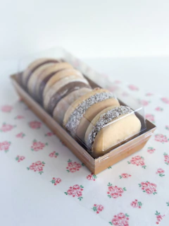 Caja rectangular cartulina con tapa. Precio por unidad.